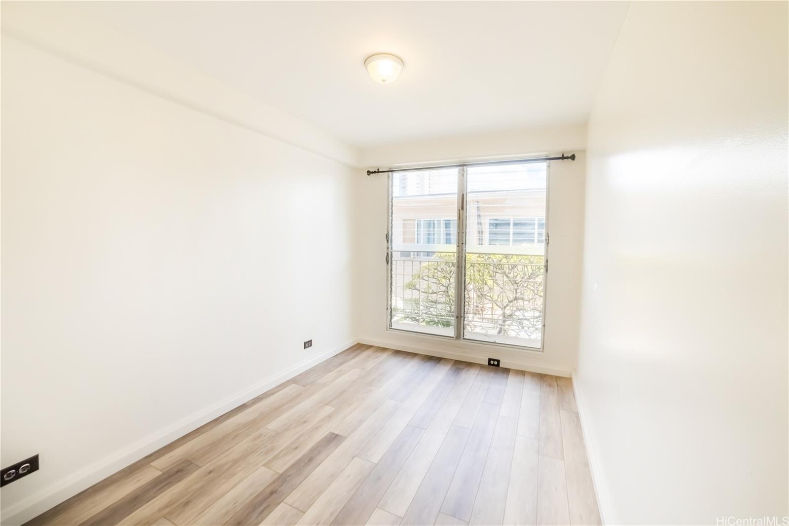 534 Kamoku Street Honolulu - Multi-family - photo 9 of 25