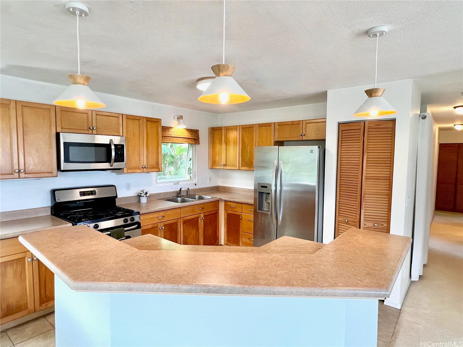 53-416  Kamehameha Hwy Punaluu, Kaneohe home - photo 7 of 25