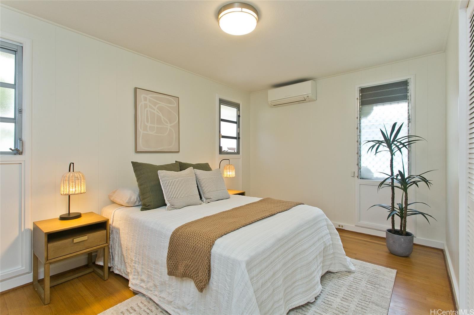 5347  Malu Place Waialae Nui Vly, Diamond Head home - photo 11 of 25