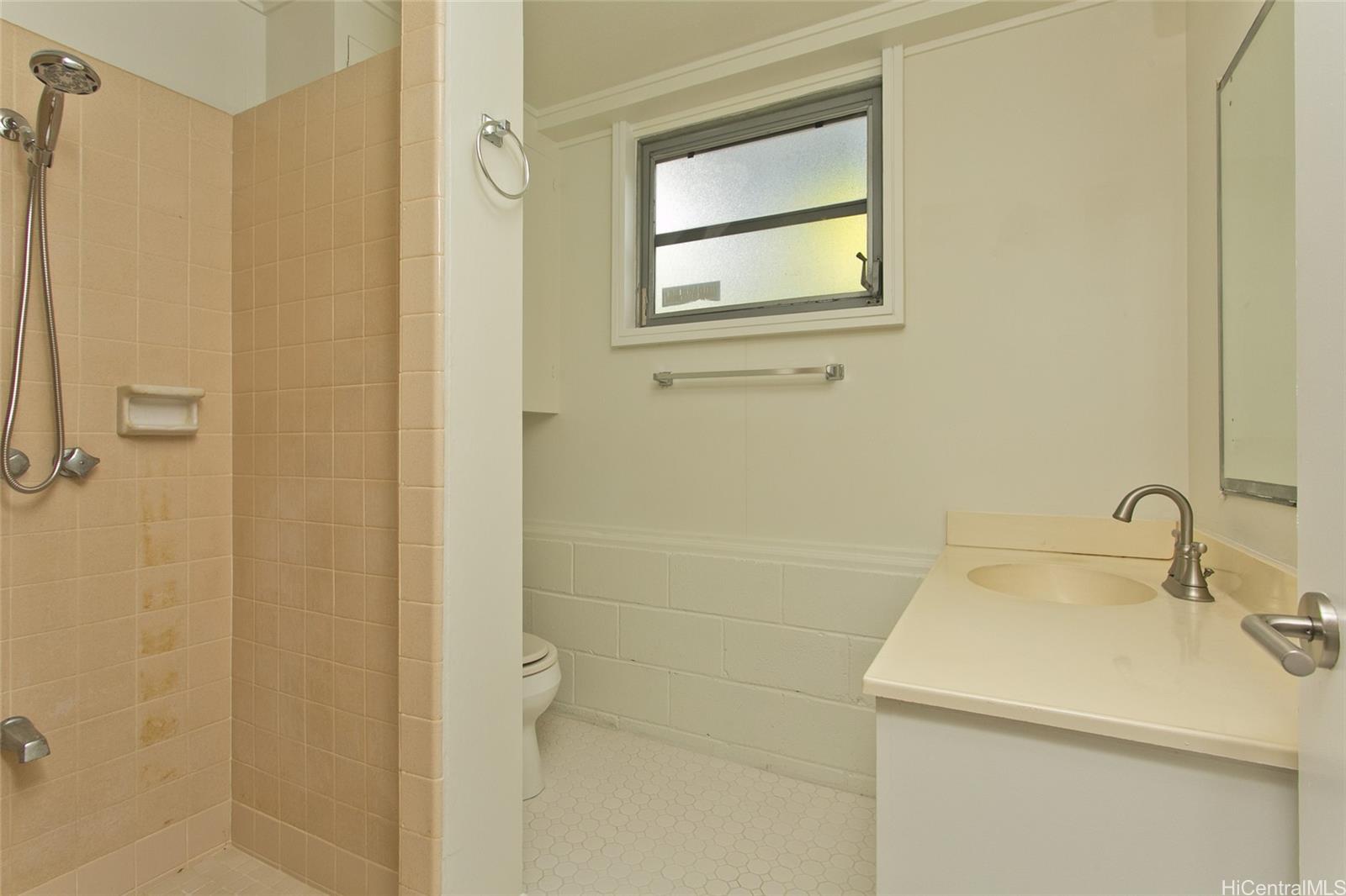 5347  Malu Place Waialae Nui Vly, Diamond Head home - photo 18 of 25