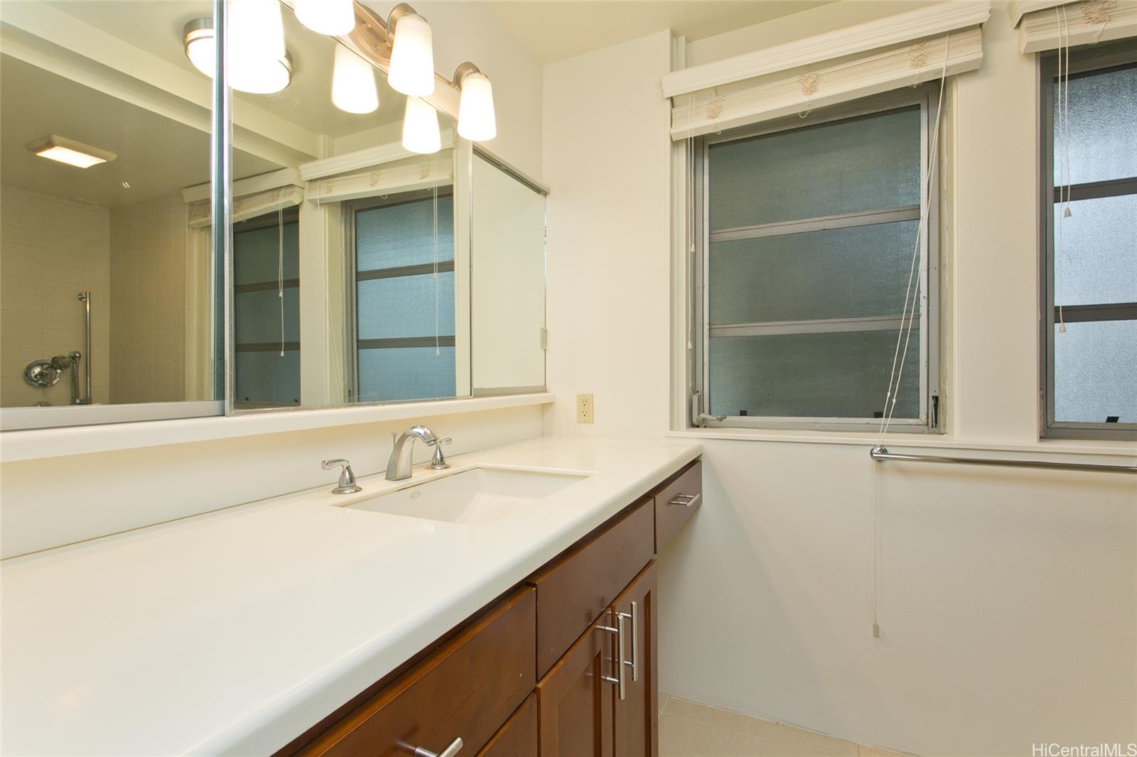 5347  Malu Place Waialae Nui Vly, Diamond Head home - photo 21 of 25