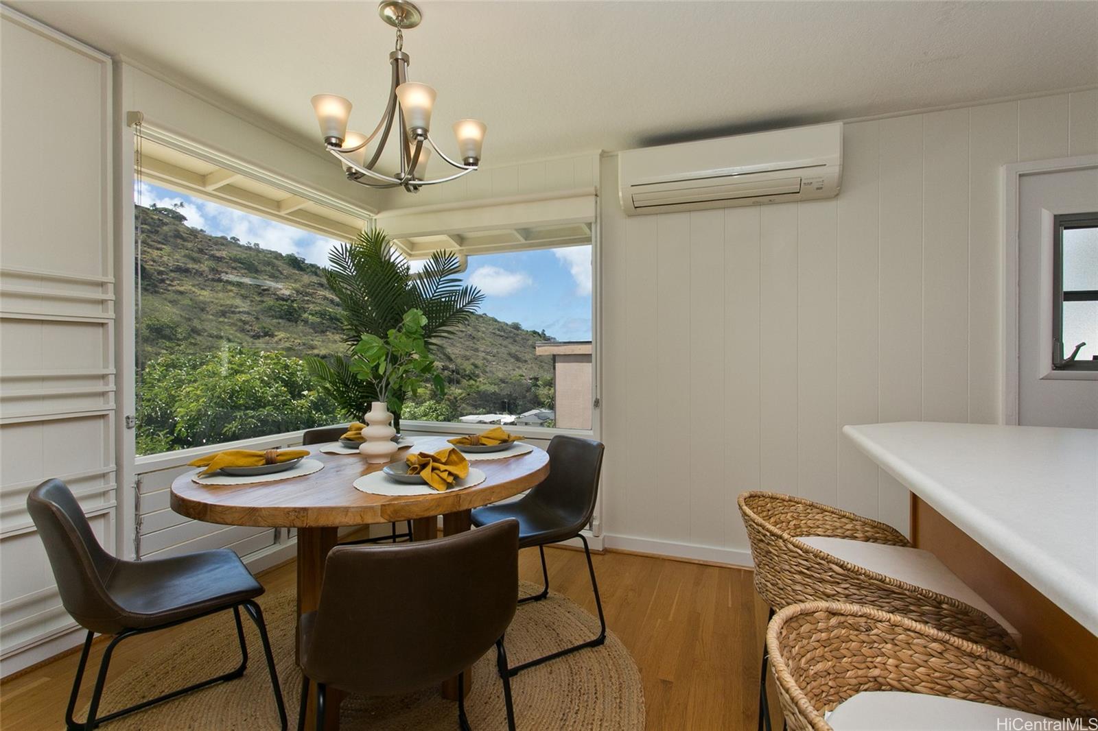 5347  Malu Place Waialae Nui Vly, Diamond Head home - photo 6 of 25