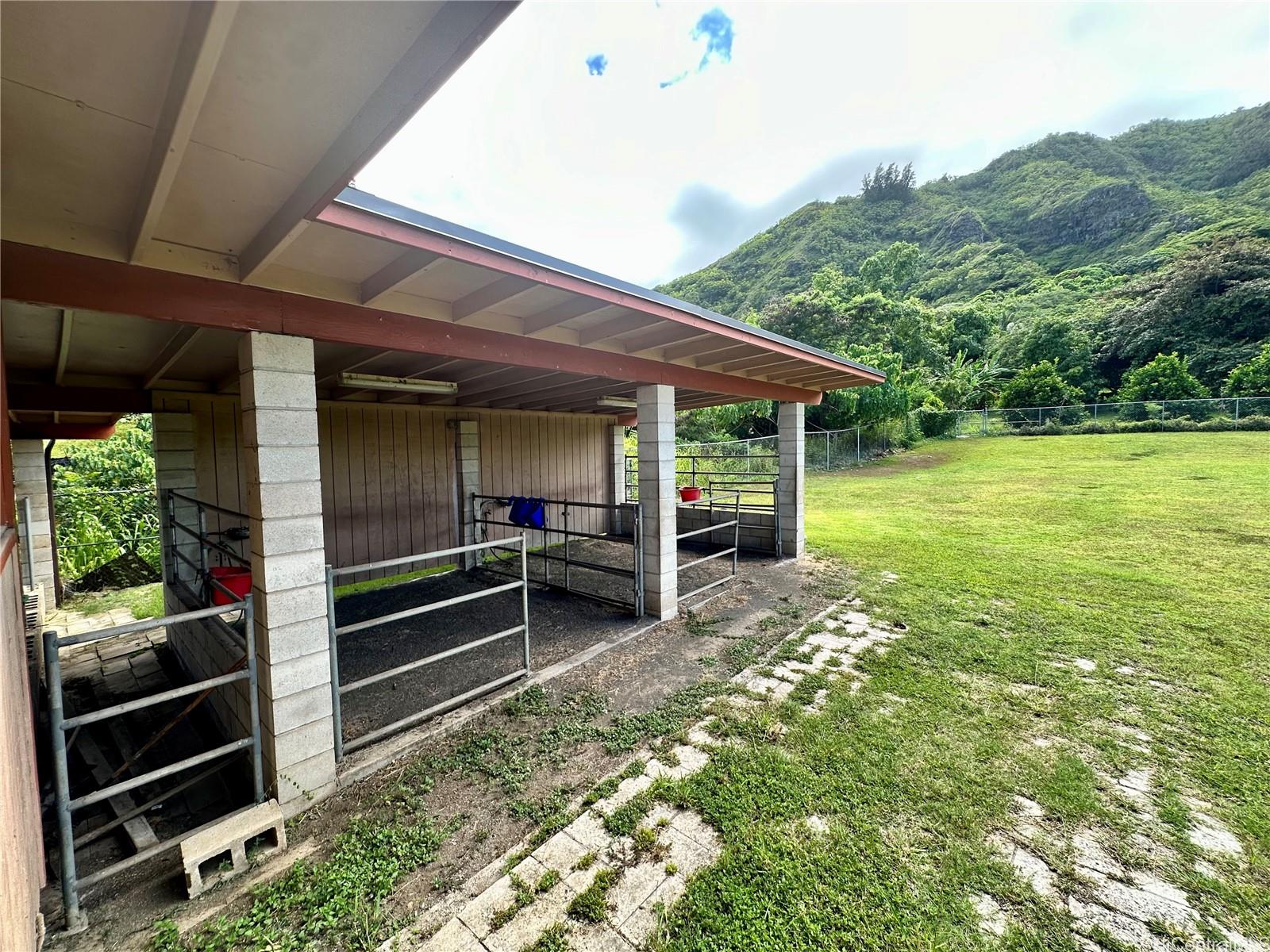 53-480 Z  Kamehameha Hwy Punaluu, Kaneohe home - photo 21 of 23