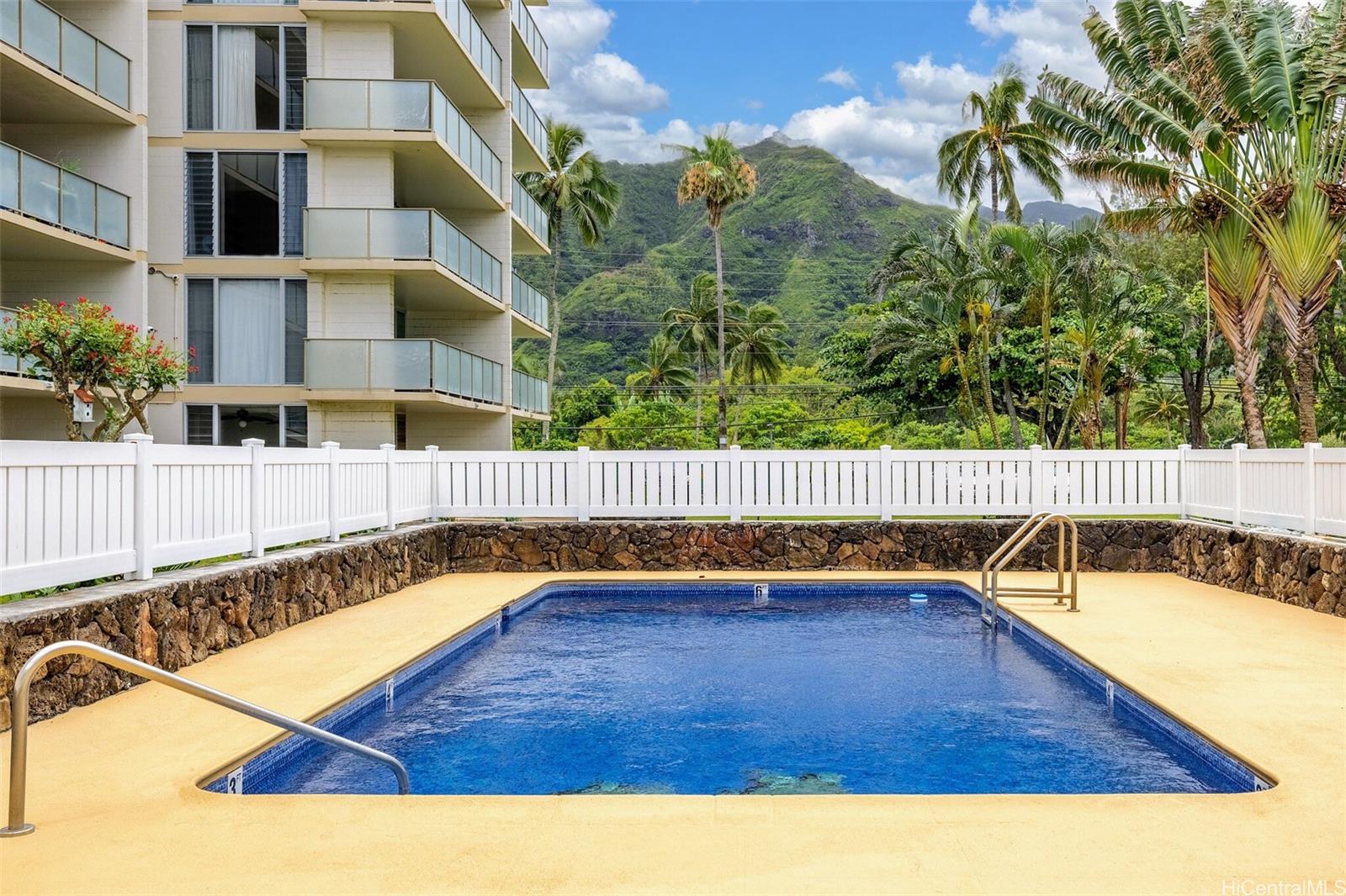 Hanohano Hale condo # 110, Hauula, Hawaii - photo 6 of 6