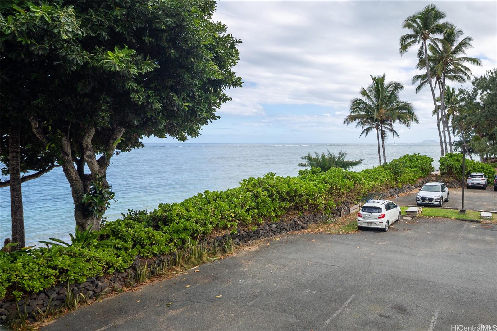 Hanohano Hale condo # 209, Hauula, Hawaii - photo 16 of 19