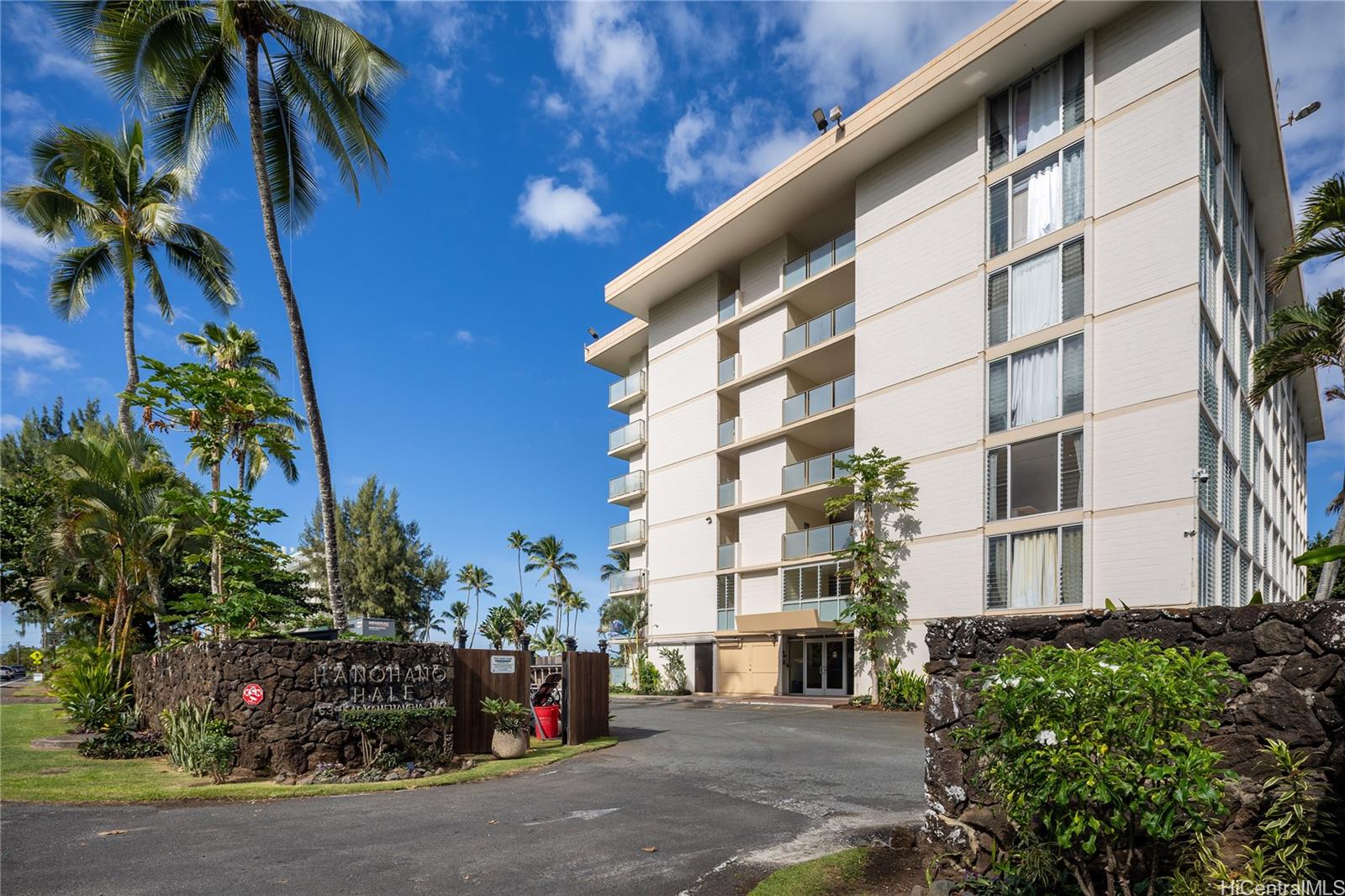 Hanohano Hale condo # 209, Hauula, Hawaii - photo 3 of 19