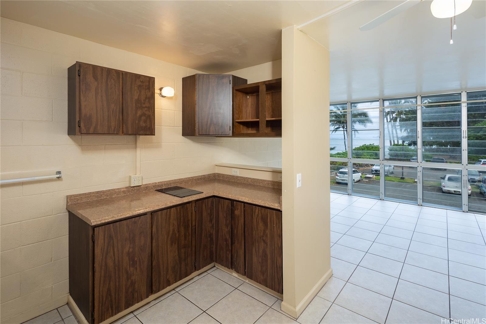 Hanohano Hale condo # 209, Hauula, Hawaii - photo 4 of 19