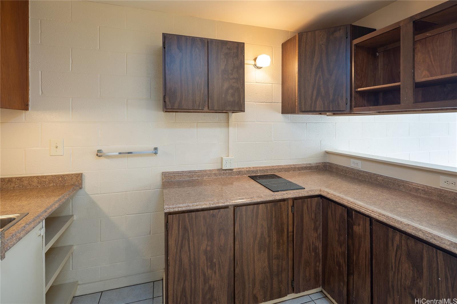 Hanohano Hale condo # 209, Hauula, Hawaii - photo 7 of 19