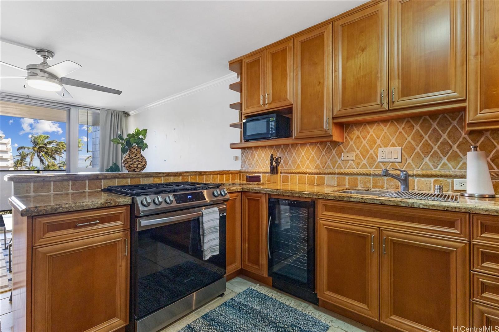 Hanohano Hale condo # 503, Hauula, Hawaii - photo 3 of 18