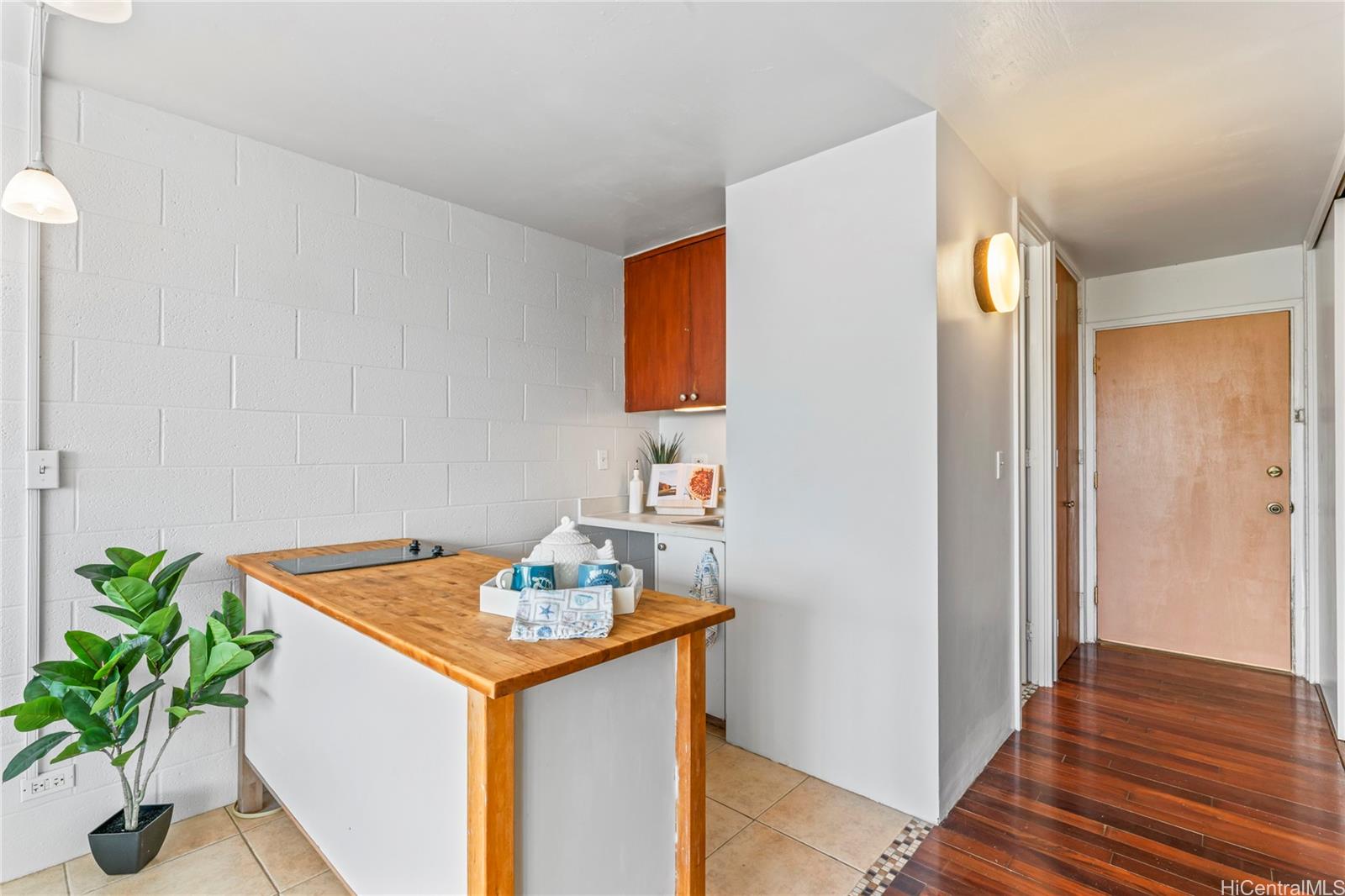 Hanohano Hale condo # 618, Hauula, Hawaii - photo 7 of 19