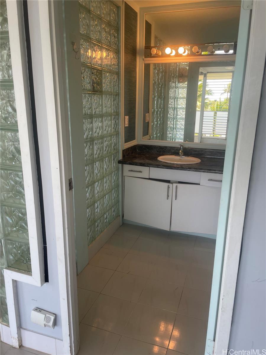 Hanohano Hale condo # 707, Hauula, Hawaii - photo 16 of 21