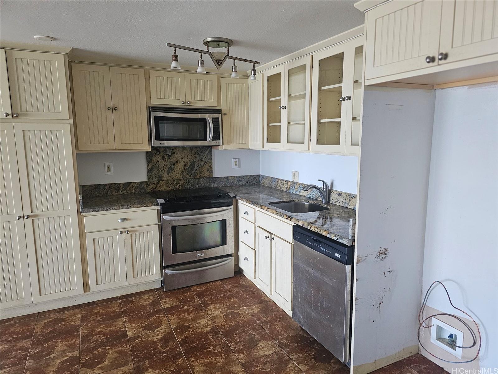 Pats At Punaluu condo # 215, Hauula, Hawaii - photo 13 of 17