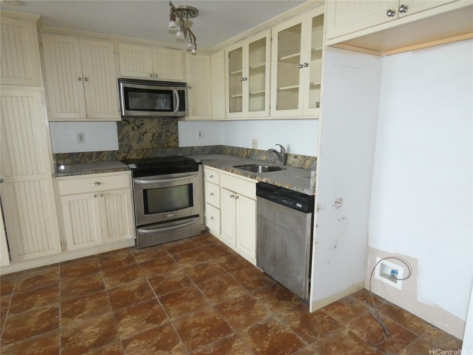 Pats At Punaluu condo # 215, Hauula, Hawaii - photo 4 of 10