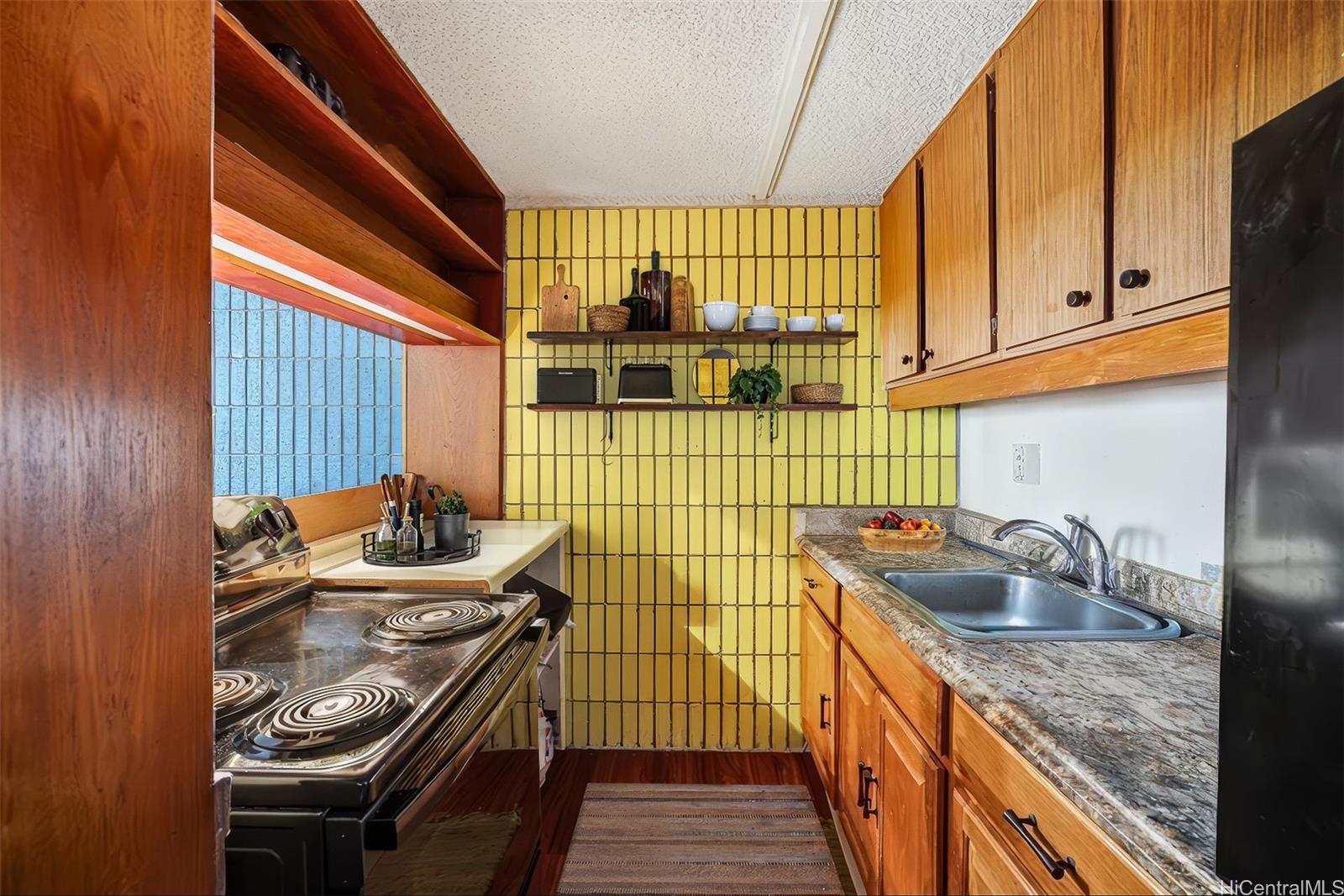 Pats At Punaluu condo # 403, Hauula, Hawaii - photo 5 of 17