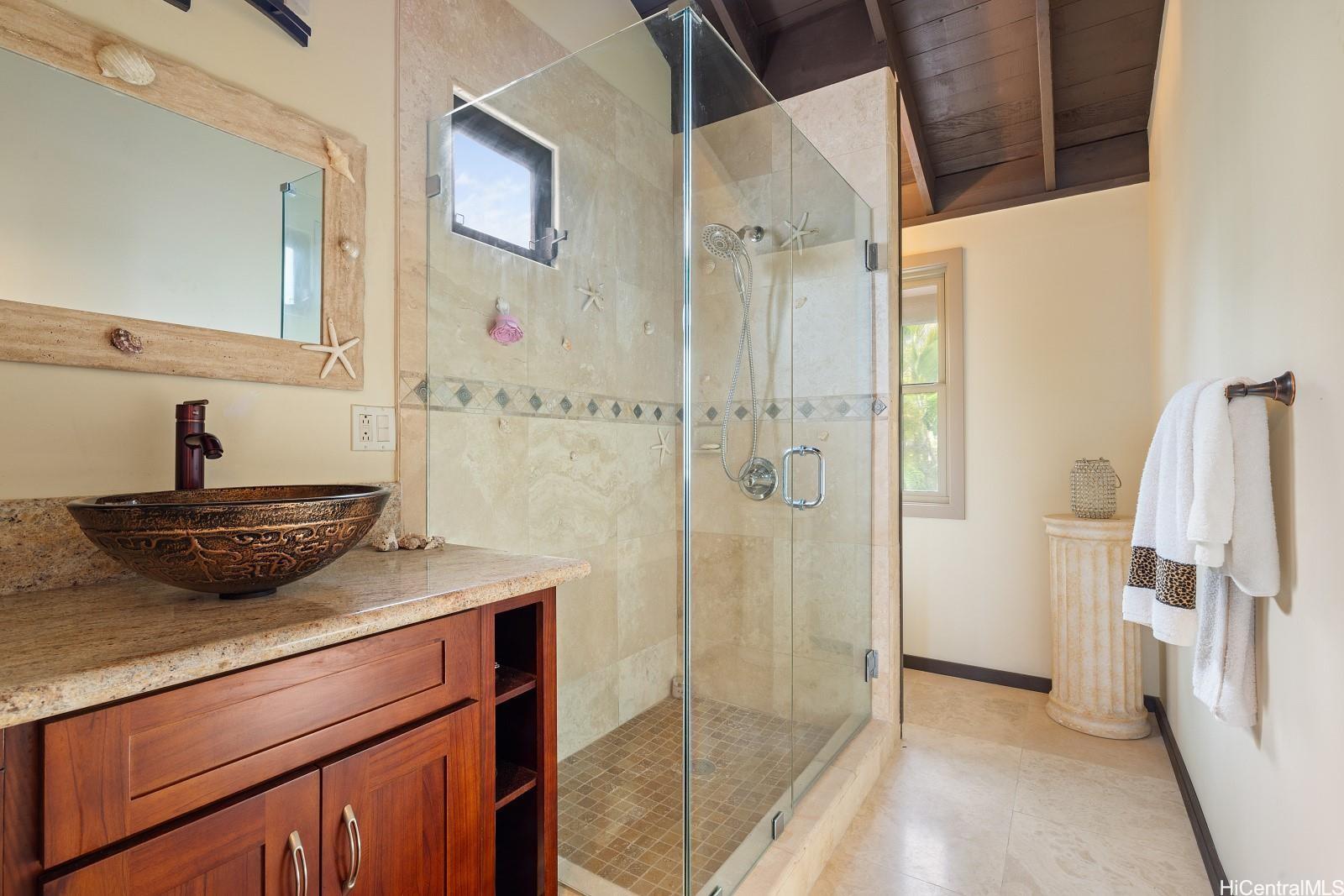 53-601  Kamehameha Hwy Punaluu, Kaneohe home - photo 17 of 25