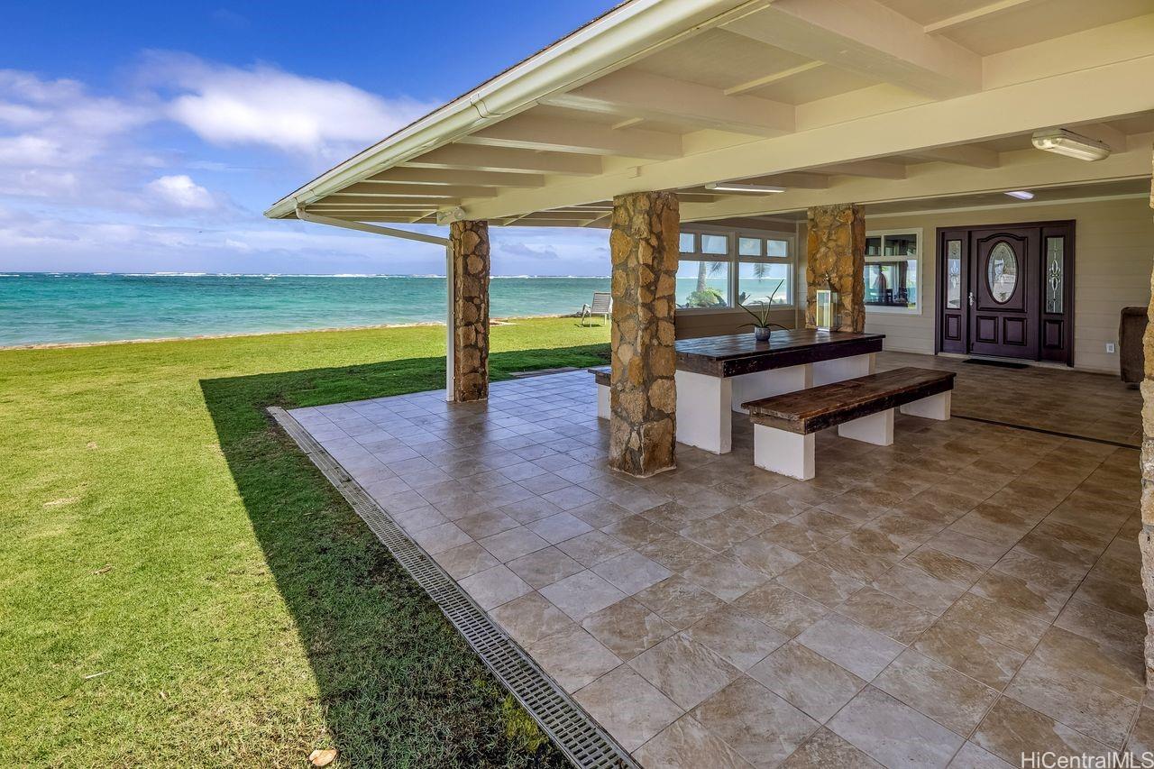 53-655  Kamehameha Hwy Punaluu, Kaneohe home - photo 4 of 21