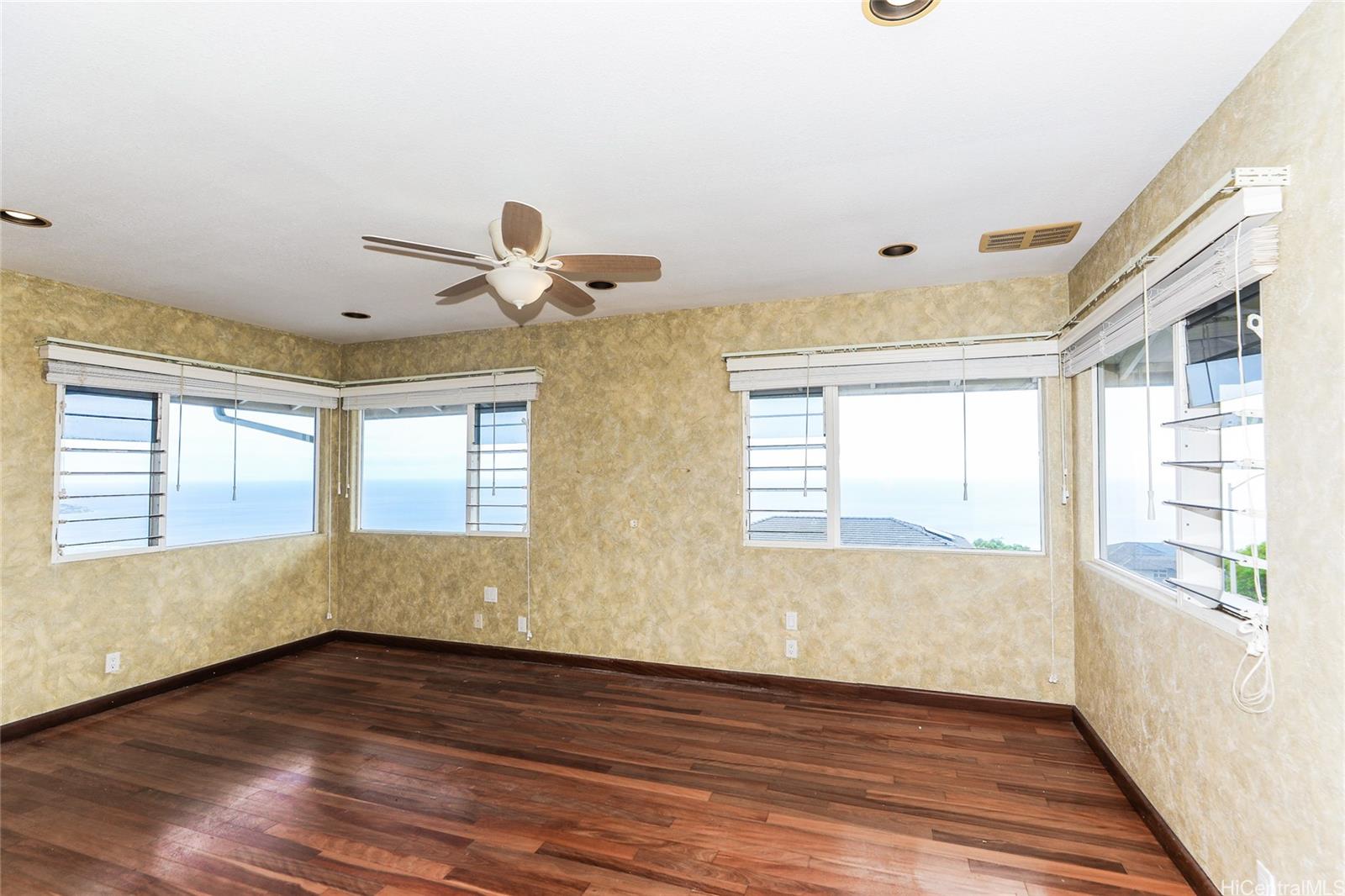 5377 Kahalakua St.  Kahalakua Street Kahala Kua, Diamond Head home - photo 18 of 25