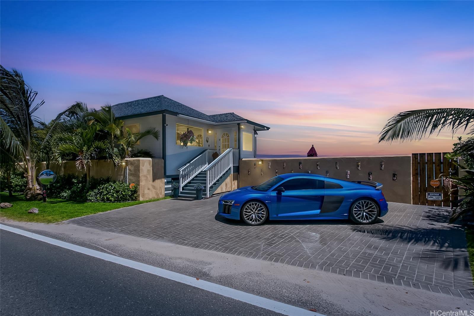 53-823  Kamehameha Hwy Punaluu, Kaneohe home - photo 3 of 25