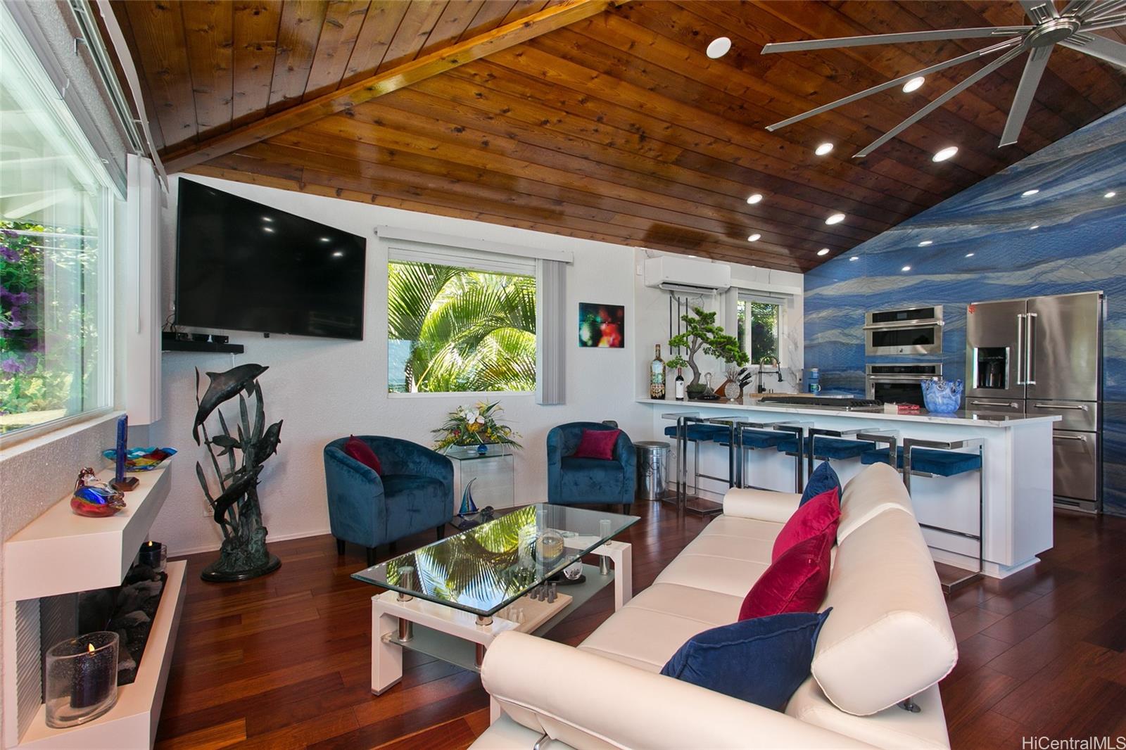 53-823  Kamehameha Hwy Punaluu, Kaneohe home - photo 4 of 25