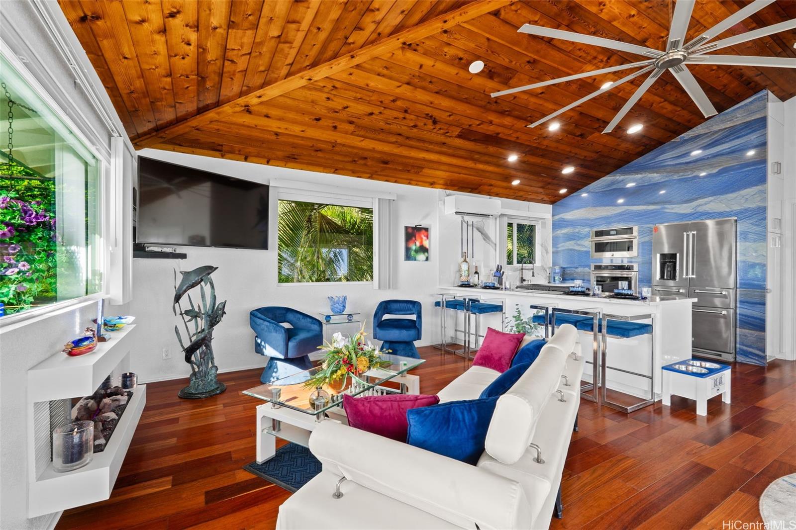 53-823  Kamehameha Hwy Punaluu, Kaneohe home - photo 5 of 25