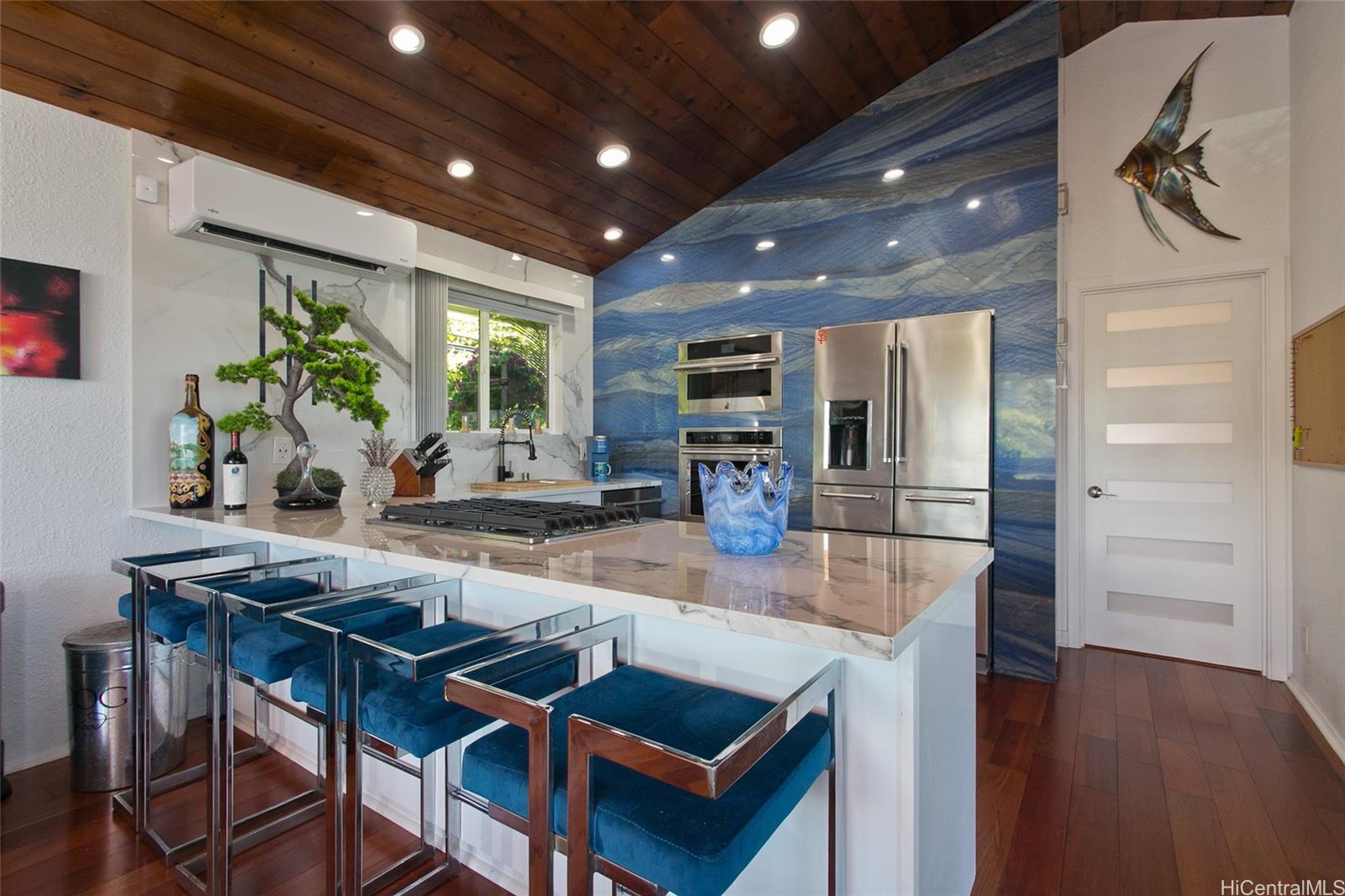 53-823  Kamehameha Hwy Punaluu, Kaneohe home - photo 7 of 25