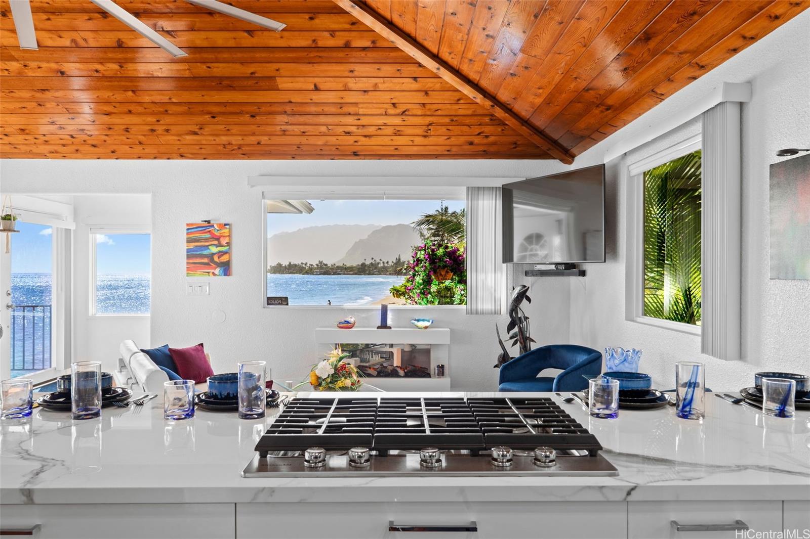 53-823  Kamehameha Hwy Punaluu, Kaneohe home - photo 8 of 25