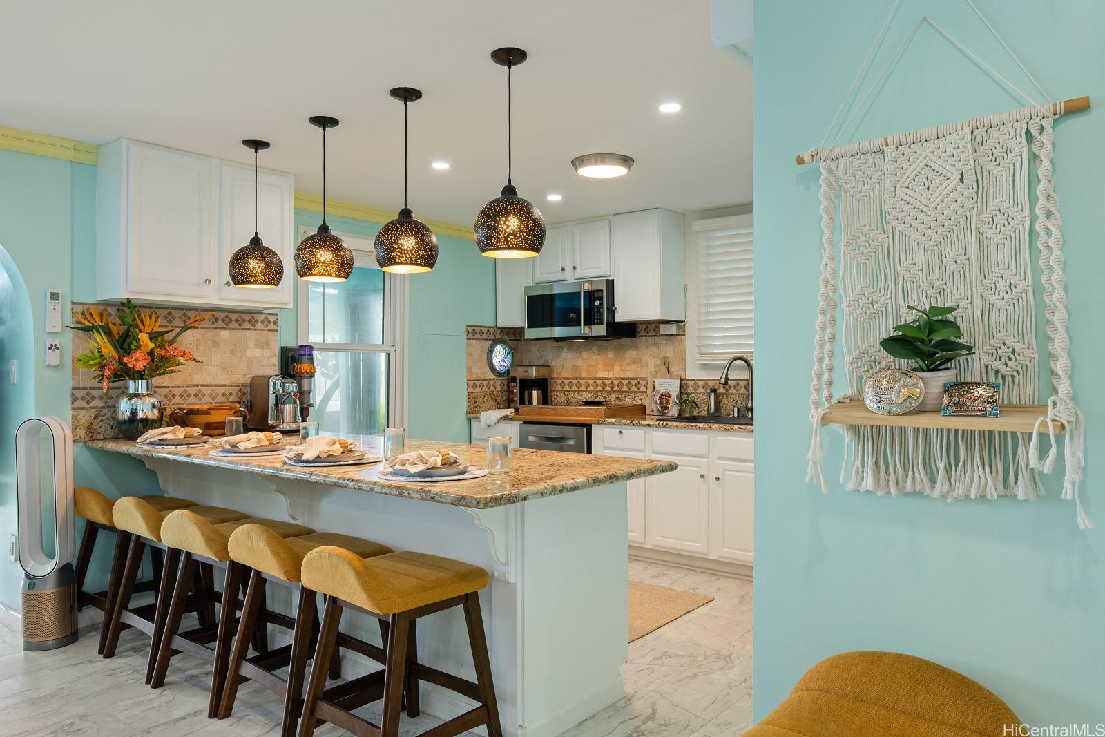 53-841  Kamehameha Hwy Hauula, Kaneohe home - photo 5 of 21