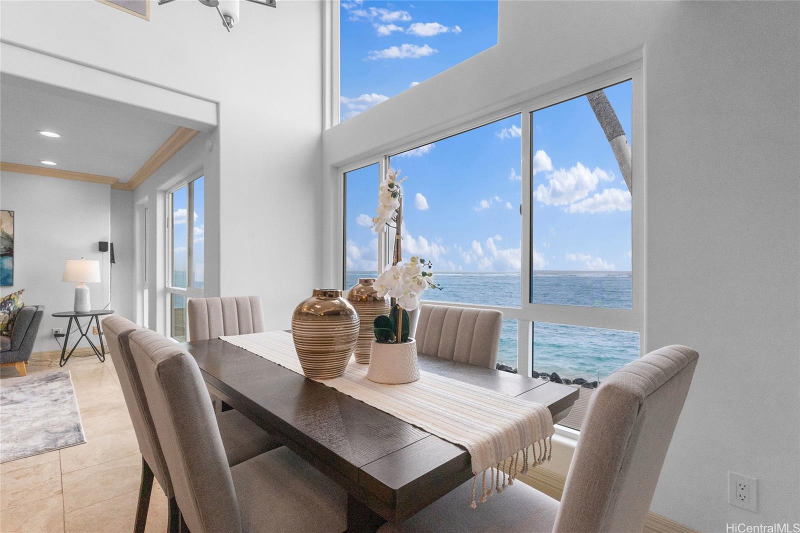 53-853  Kamehameha Hwy Hauula, Kaneohe home - photo 3 of 25