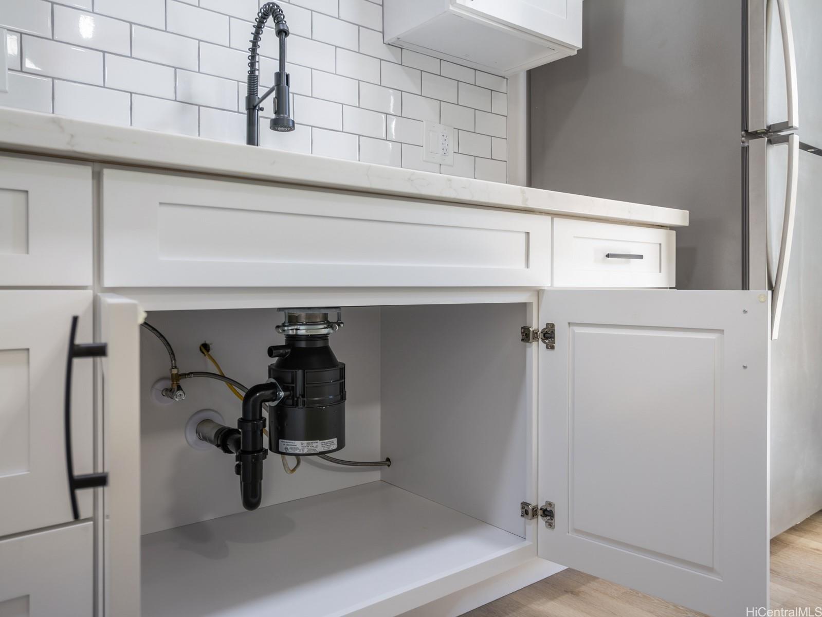 54 Maluniu Ave Kailua - Multi-family - photo 12 of 22