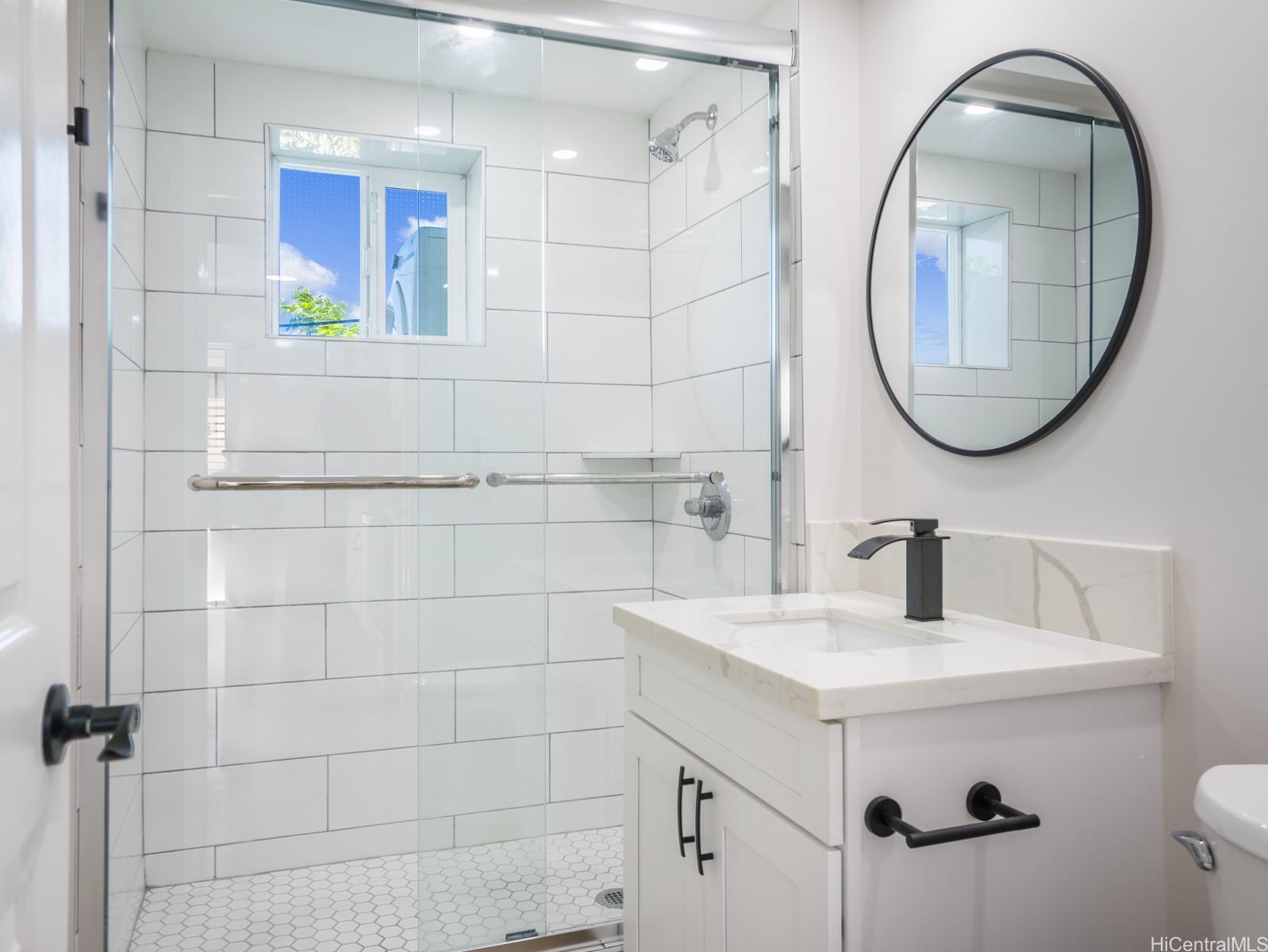 54 Maluniu Ave Kailua - Multi-family - photo 15 of 22