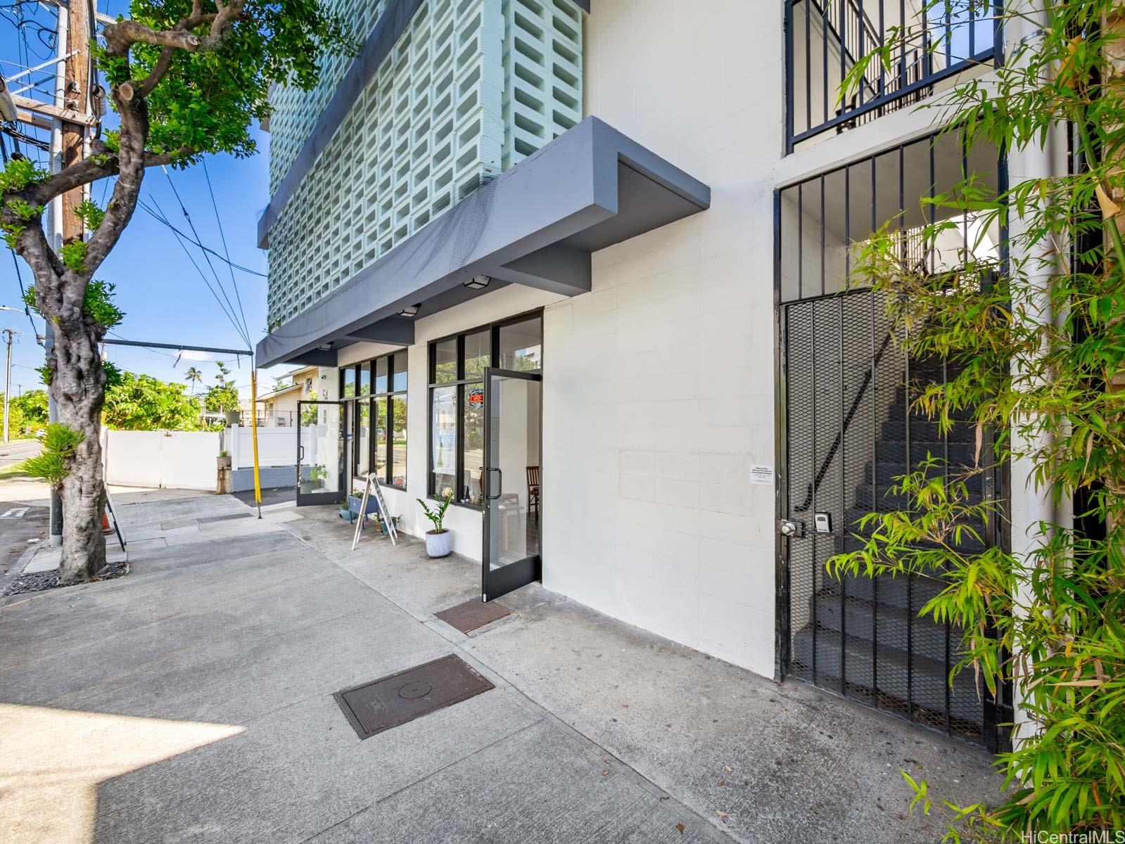 54 Maluniu Ave Kailua - Multi-family - photo 4 of 22