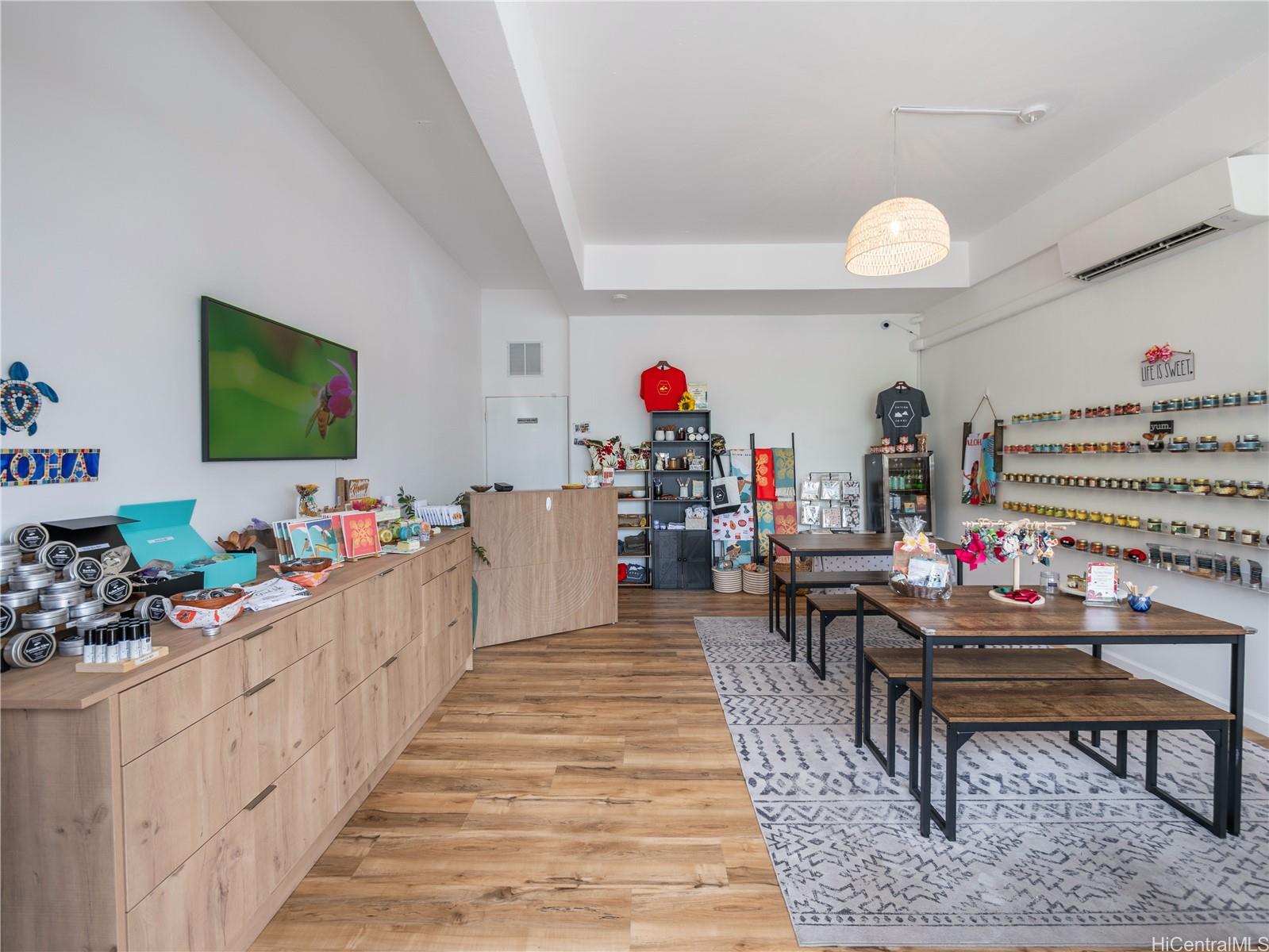 54 Maluniu Ave Kailua - Multi-family - photo 6 of 22