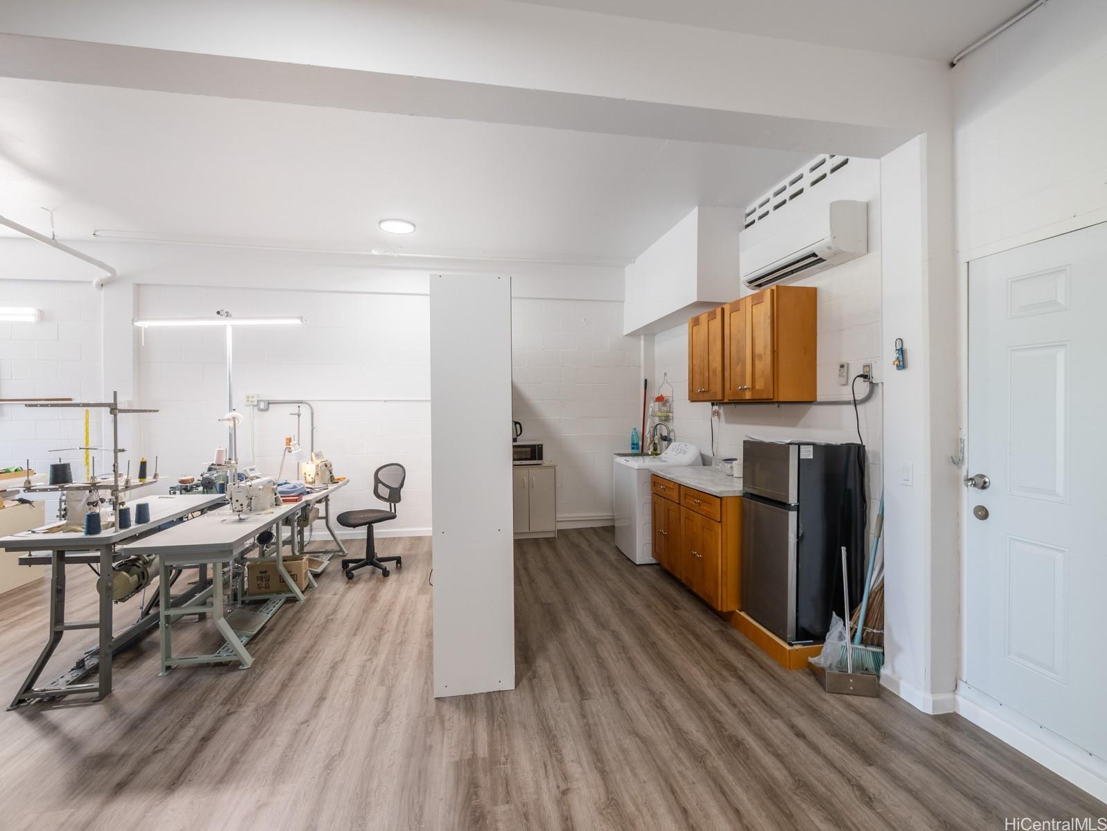 54 Maluniu Ave Kailua - Multi-family - photo 8 of 22