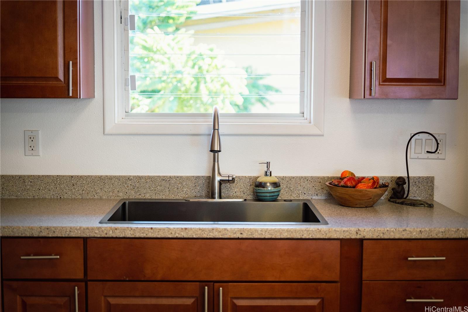 54  Muliwai Ave Wahiawa Area, Central home - photo 11 of 25