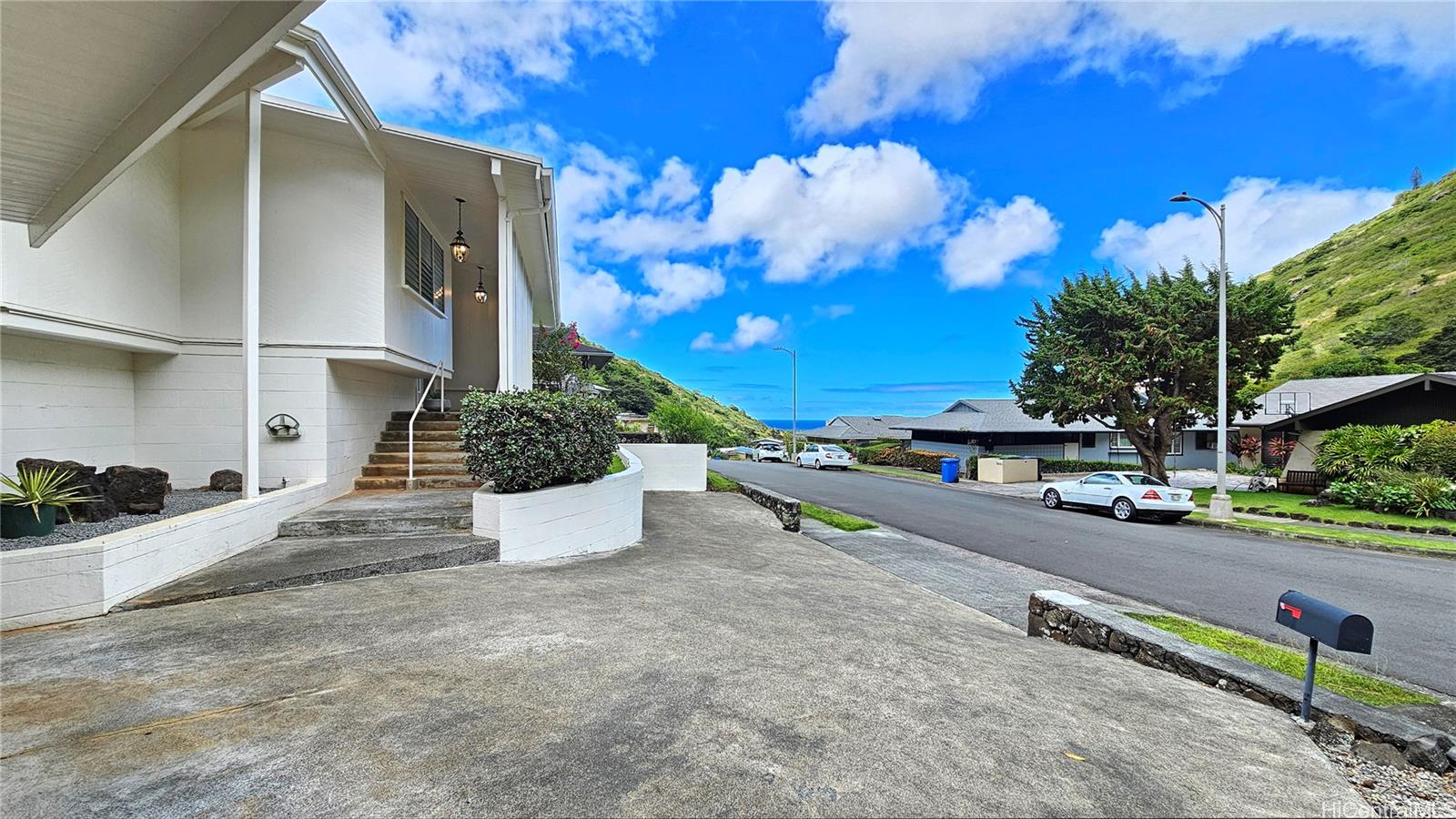 5405  Kilauea Ave Waialae Nui Vly, Diamond Head home - photo 3 of 25