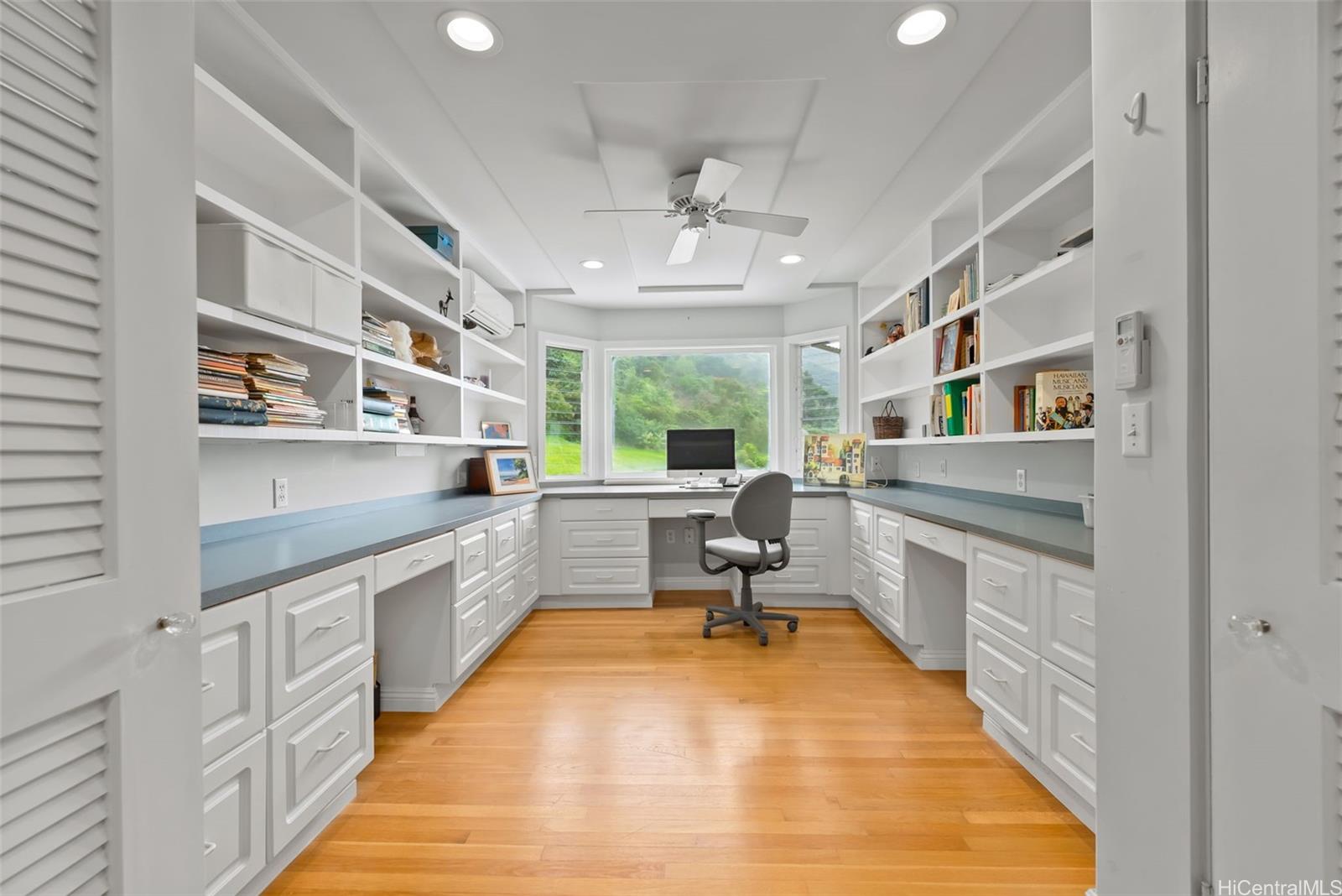 5417  Kilauea Place Waialae Nui Vly, Diamond Head home - photo 15 of 25