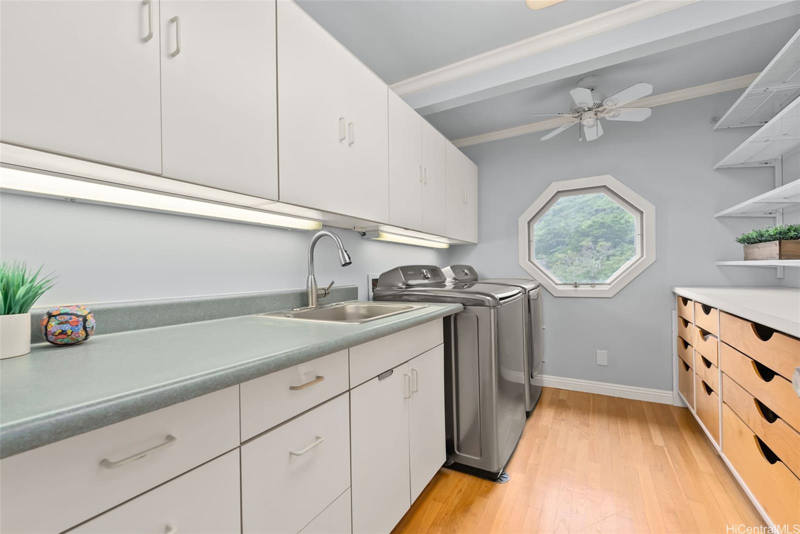 5417  Kilauea Place Waialae Nui Vly, Diamond Head home - photo 18 of 25