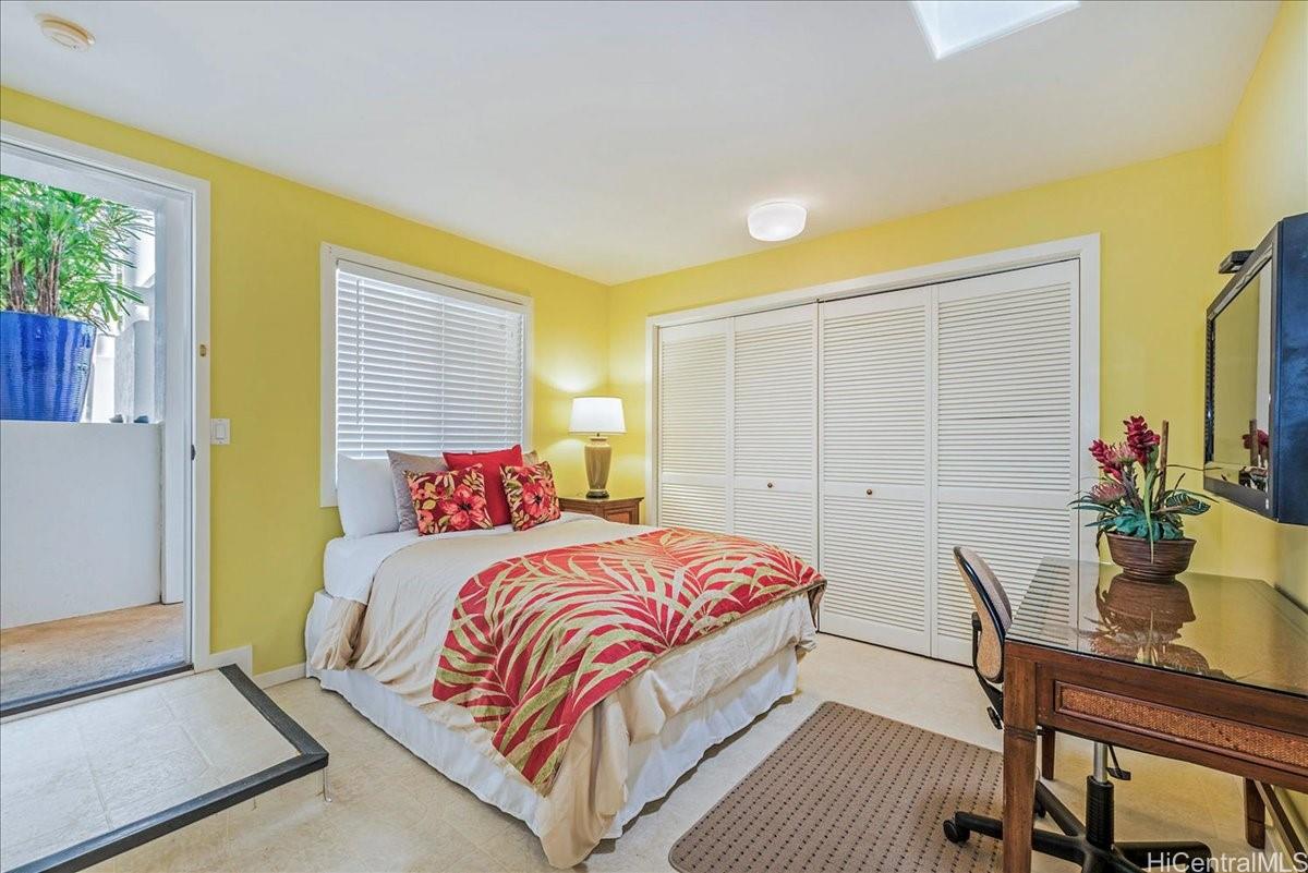 542  Ahina Street Kahala Area, Diamond Head home - photo 23 of 25