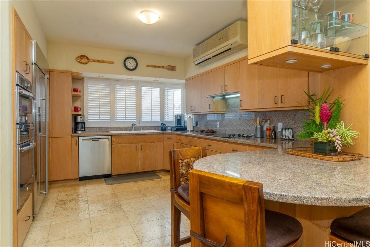 542  Ahina Street Kahala Area, Diamond Head home - photo 4 of 25