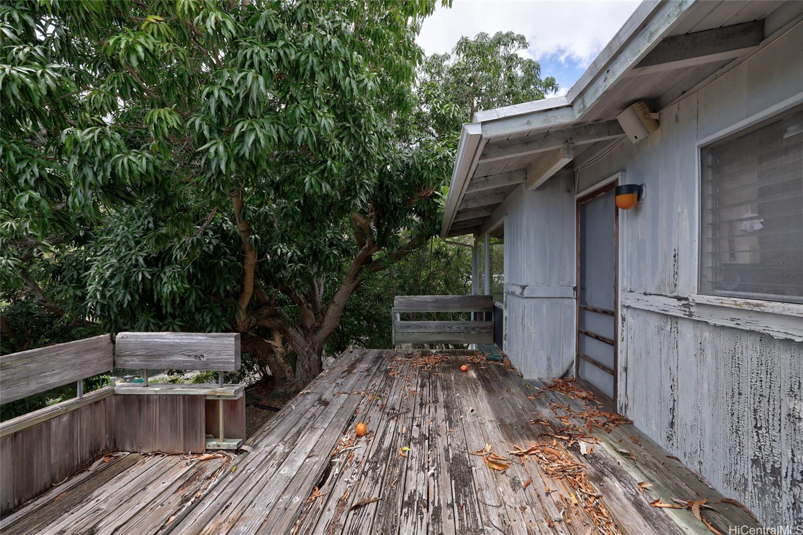 5422  Halapepe Street Aina Haina Area, Diamond Head home - photo 18 of 25