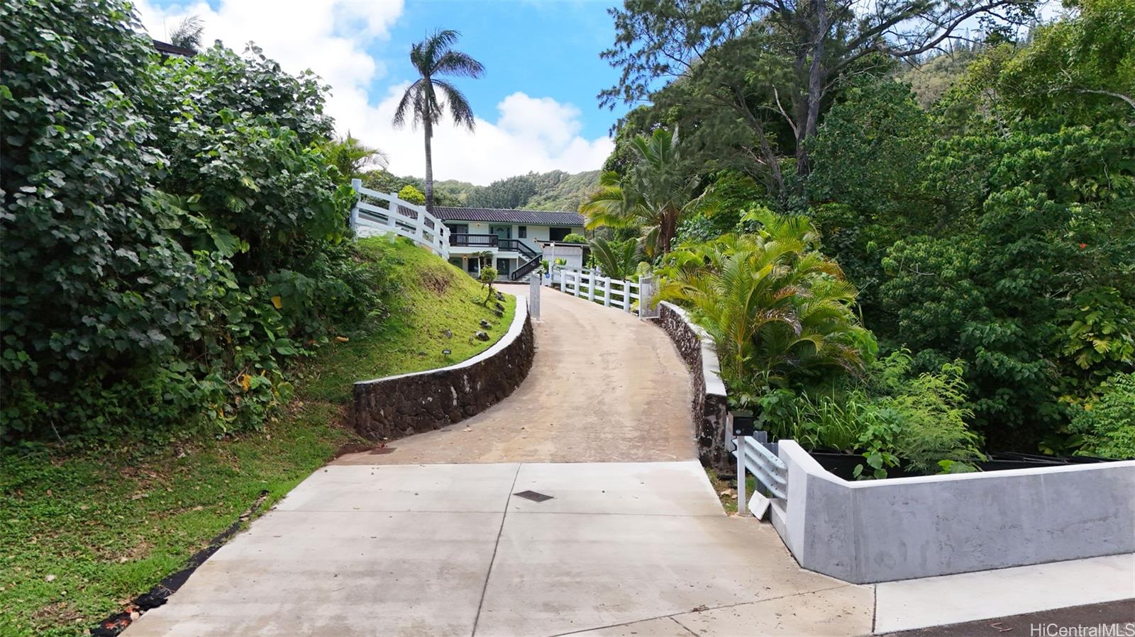 54-238  Hauula Homestead Road Hauula, Kaneohe home - photo 3 of 25