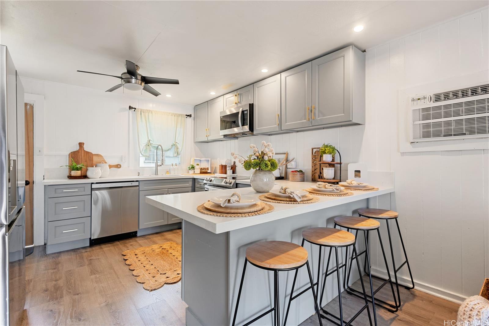 54-240  Honomu Street Hauula, Kaneohe home - photo 3 of 25