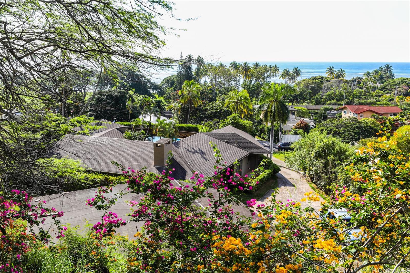 5446  Kirkwood Place Aina Haina Area, Diamond Head home - photo 2 of 25