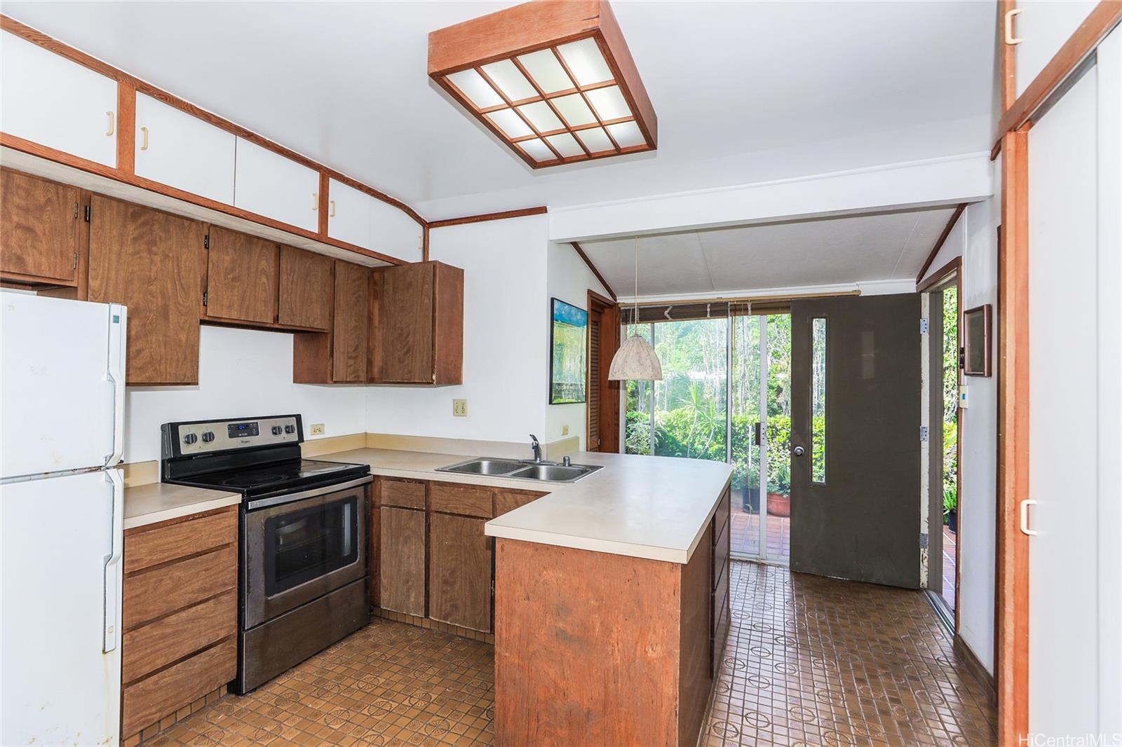 5446  Kirkwood Place Aina Haina Area, Diamond Head home - photo 11 of 25