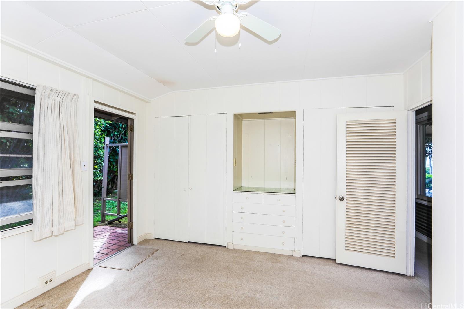 5446  Kirkwood Place Aina Haina Area, Diamond Head home - photo 16 of 25