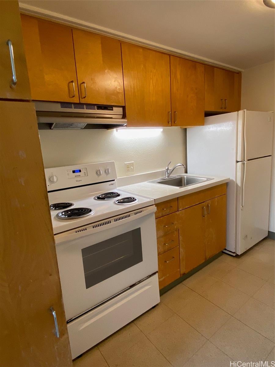 545 Queen St Honolulu - Rental - photo 2 of 8