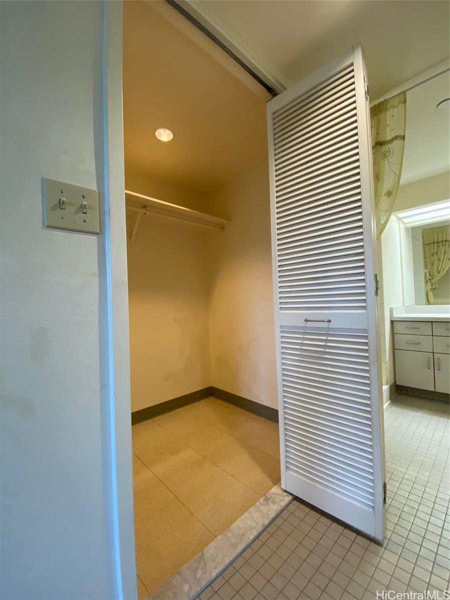 545 Queen St Honolulu - Rental - photo 5 of 8