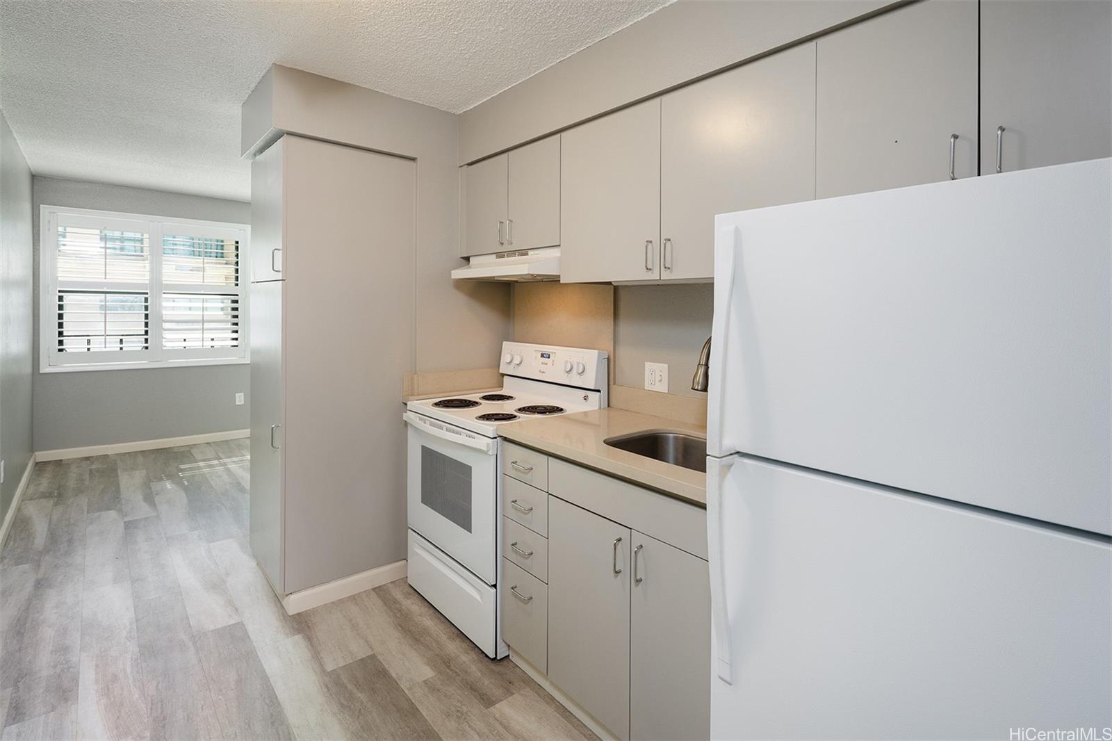 545 Queen St Honolulu - Rental - photo 7 of 12