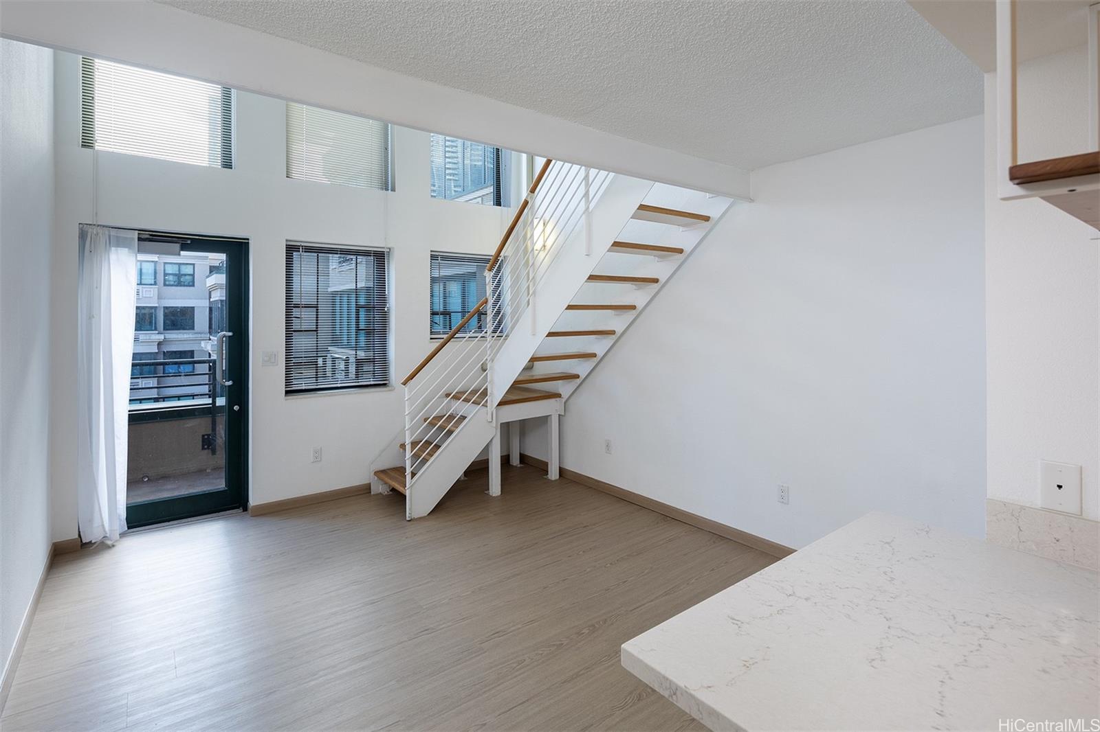 545 Queen St Honolulu - Rental - photo 2 of 13