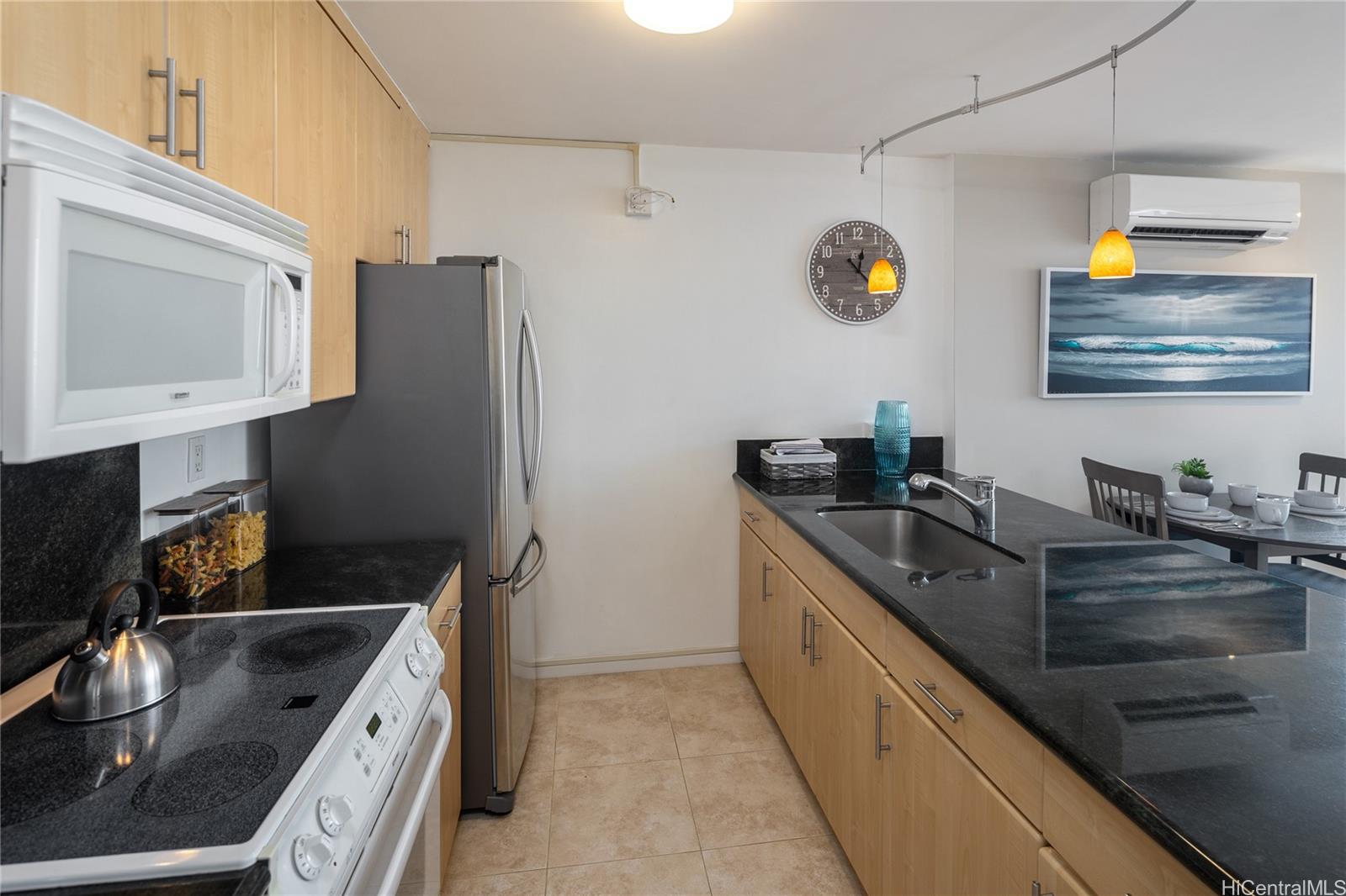 NUUANU BROOKSIDE condo # 1501, Honolulu, Hawaii - photo 6 of 22